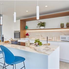 3 bedroom villa with infinity pool, jacuzzi & sauna, Castellammare del Golfo, sleeps 6